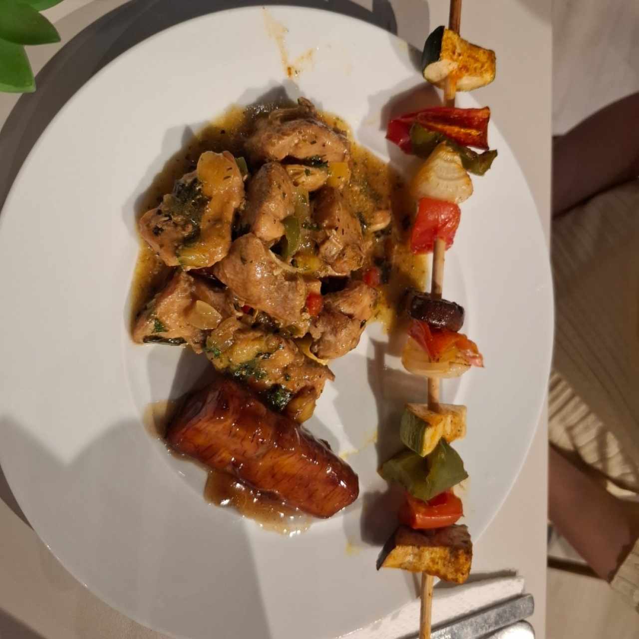 Pollo Hawaiano con vegetales al grill 