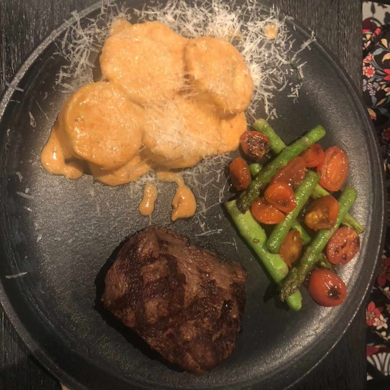 Trio a elección pasta, ensalada y proteina