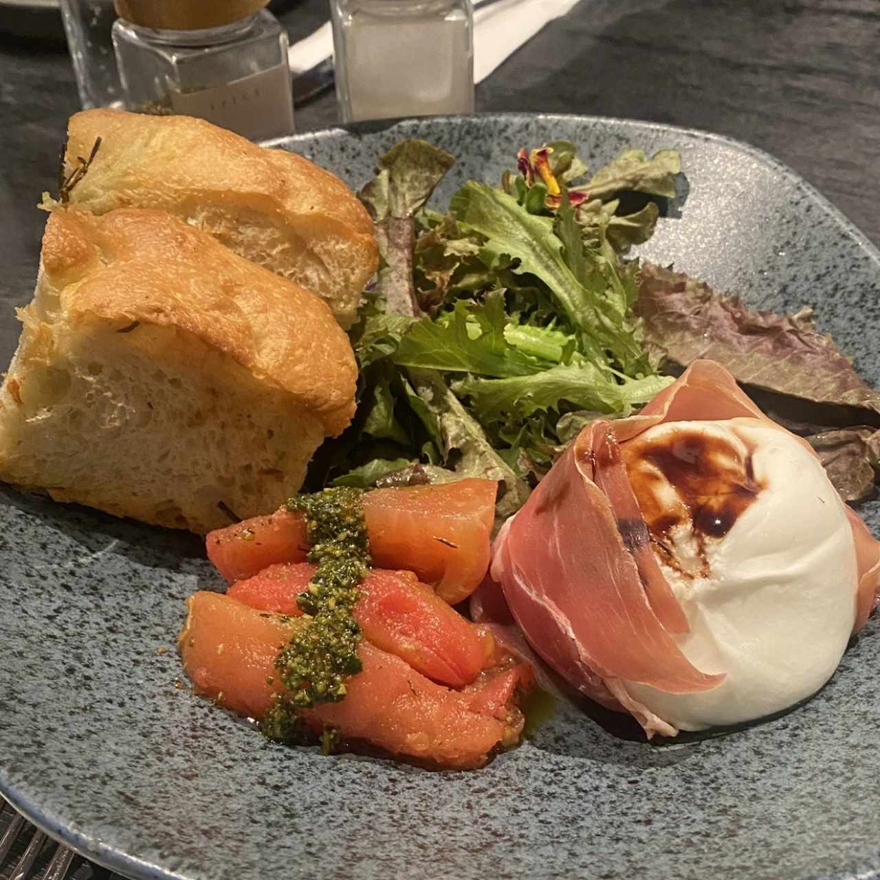 Entrada - Burrata é Prosciutto 