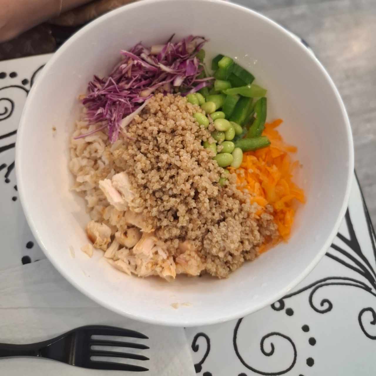 Poke pollo quinoa 