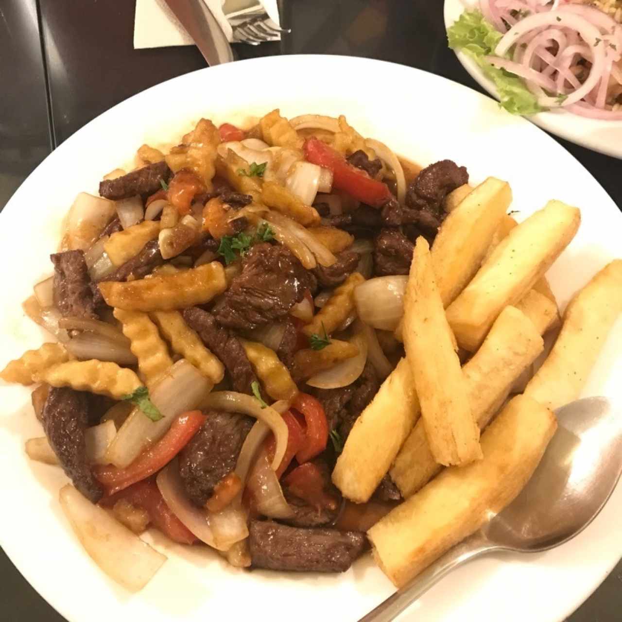 Lomo saltado