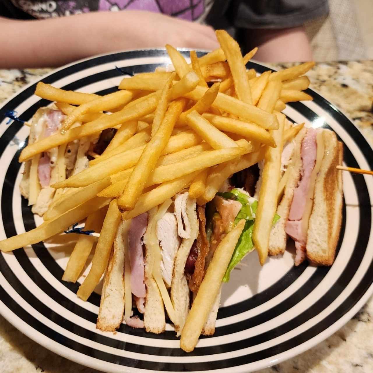 EMPAREDADOS - Club Sandwich