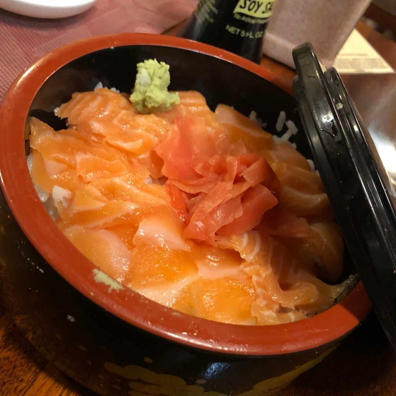 Sashimi Salmon con Arroz