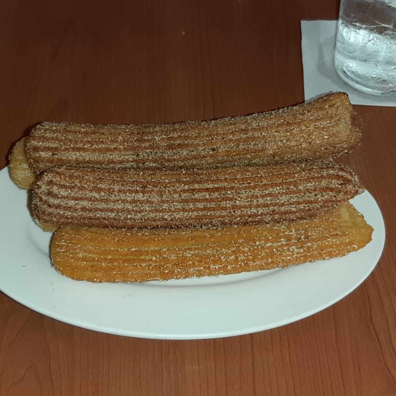 Churros rellenos de manzana y manjar