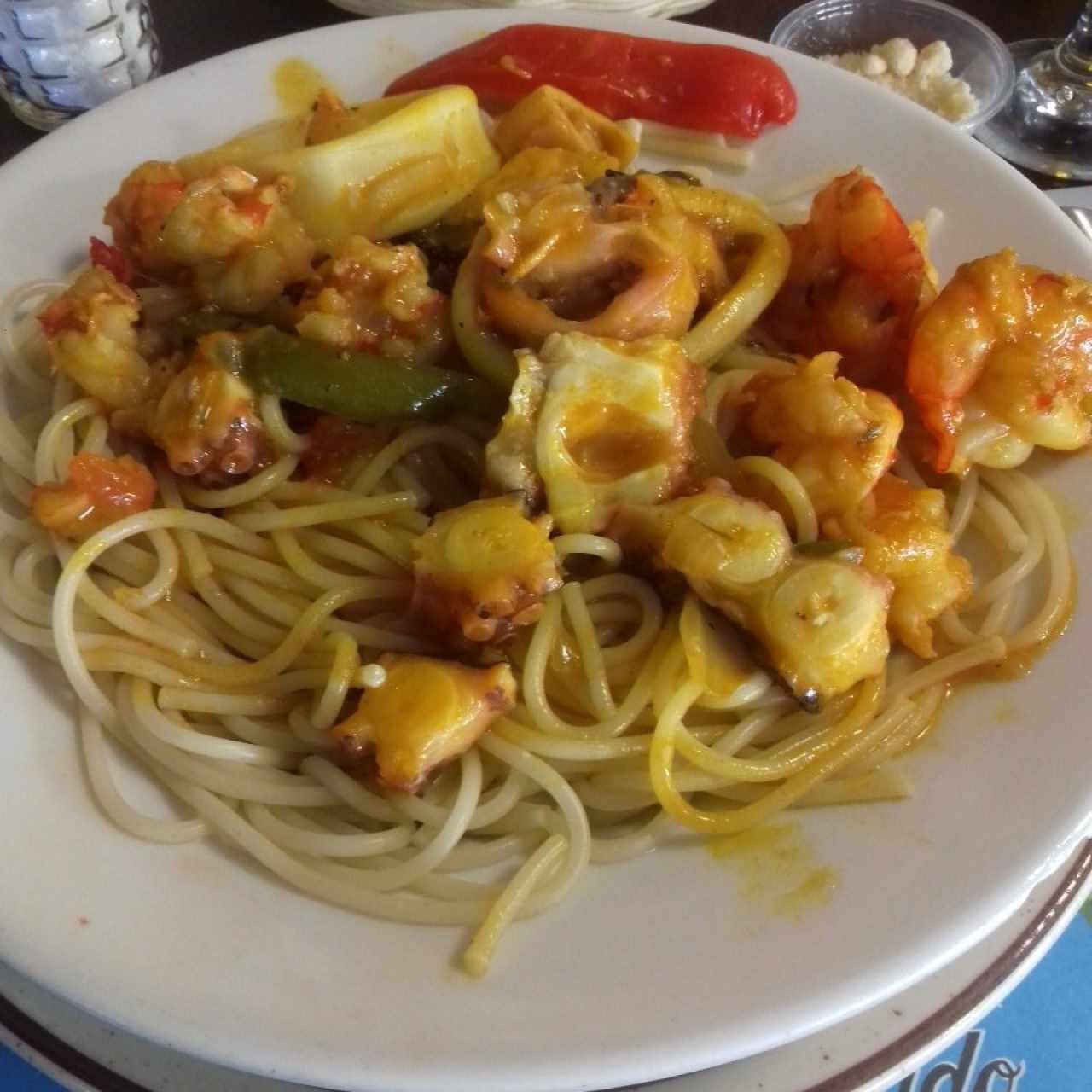 Spaghetti con mariscos