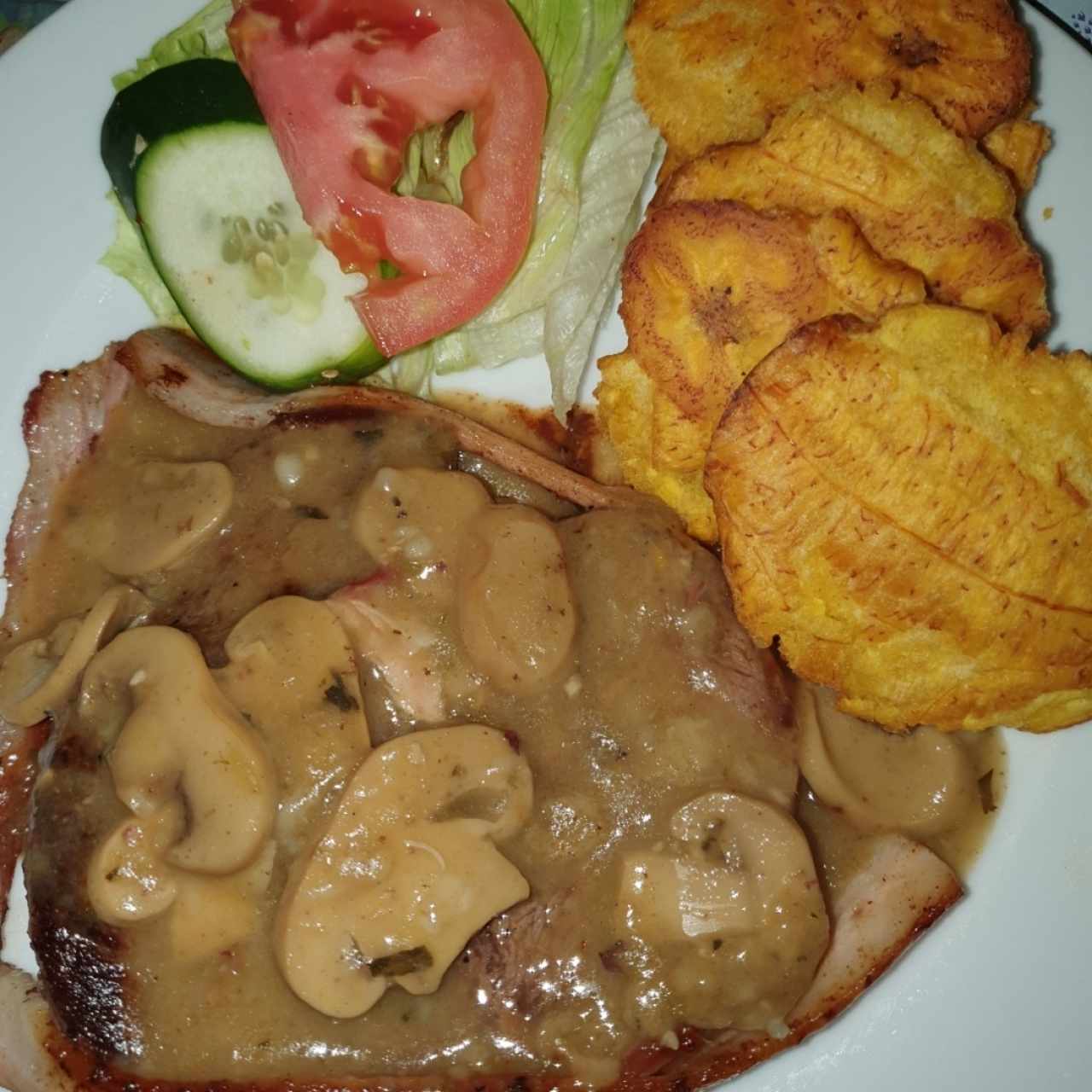 filet mignon con patacones