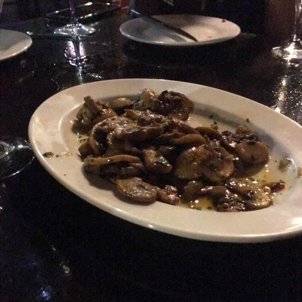 Hongos al ajillo