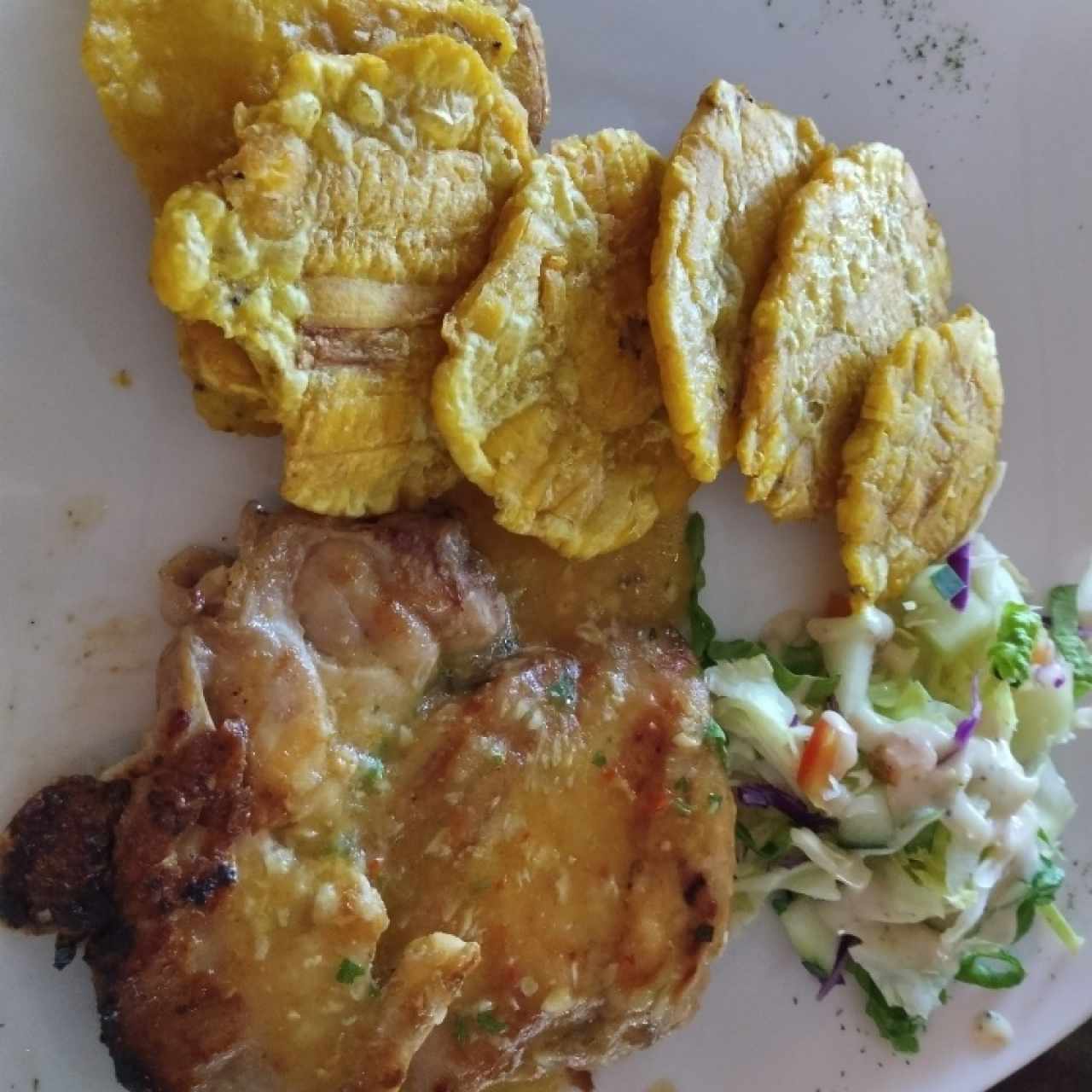 Pollo deshuesado al ajillo o mignon