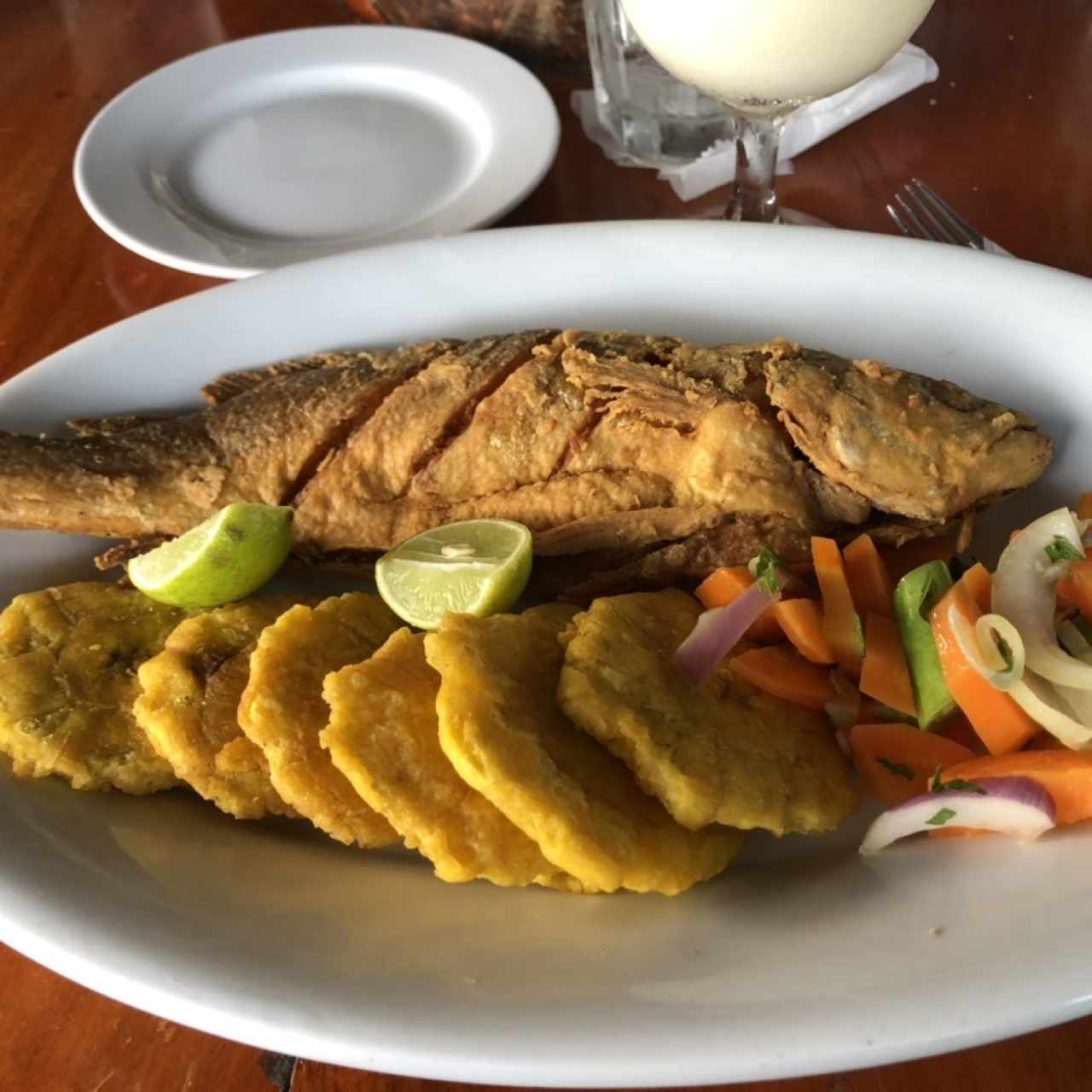 Corvina Entera Frita o en Salsa Criolla