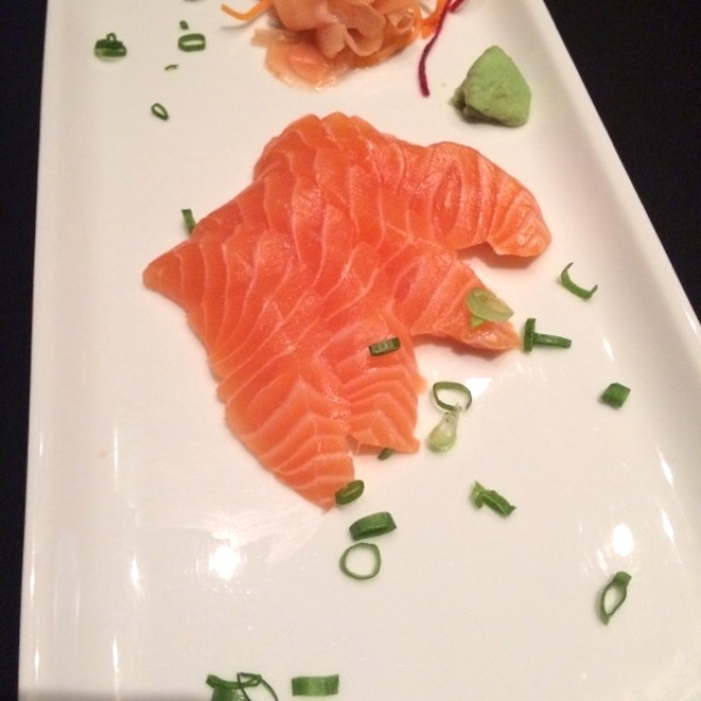 Sashimi salmon 