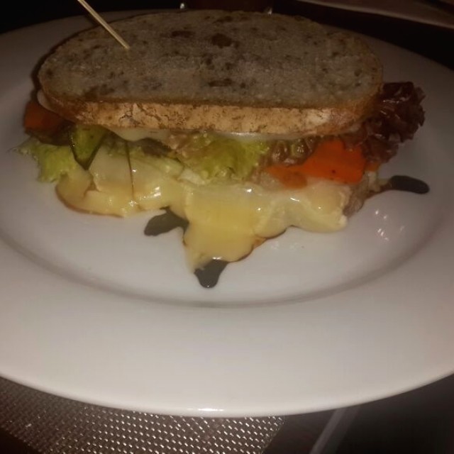 Sandwiche vegetariano