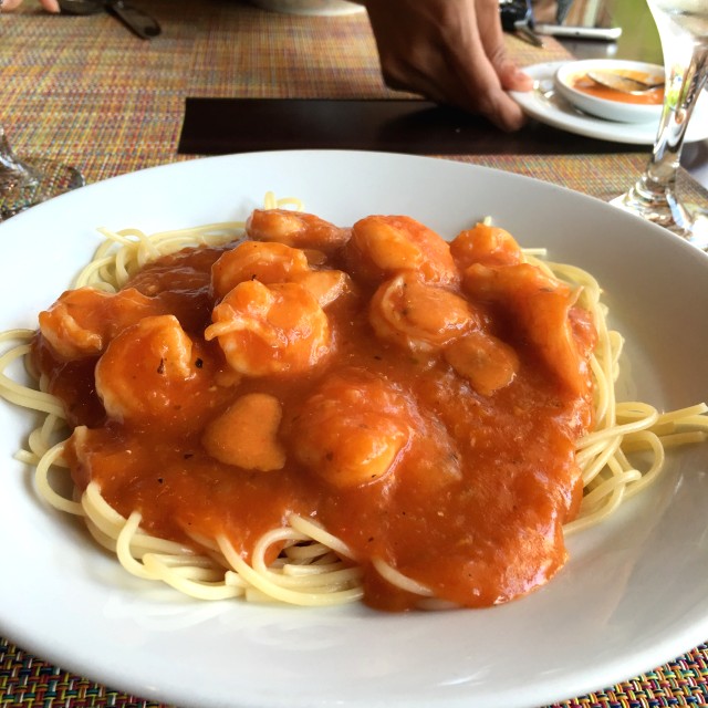 Spaghettini de Camarones a salsa roja
