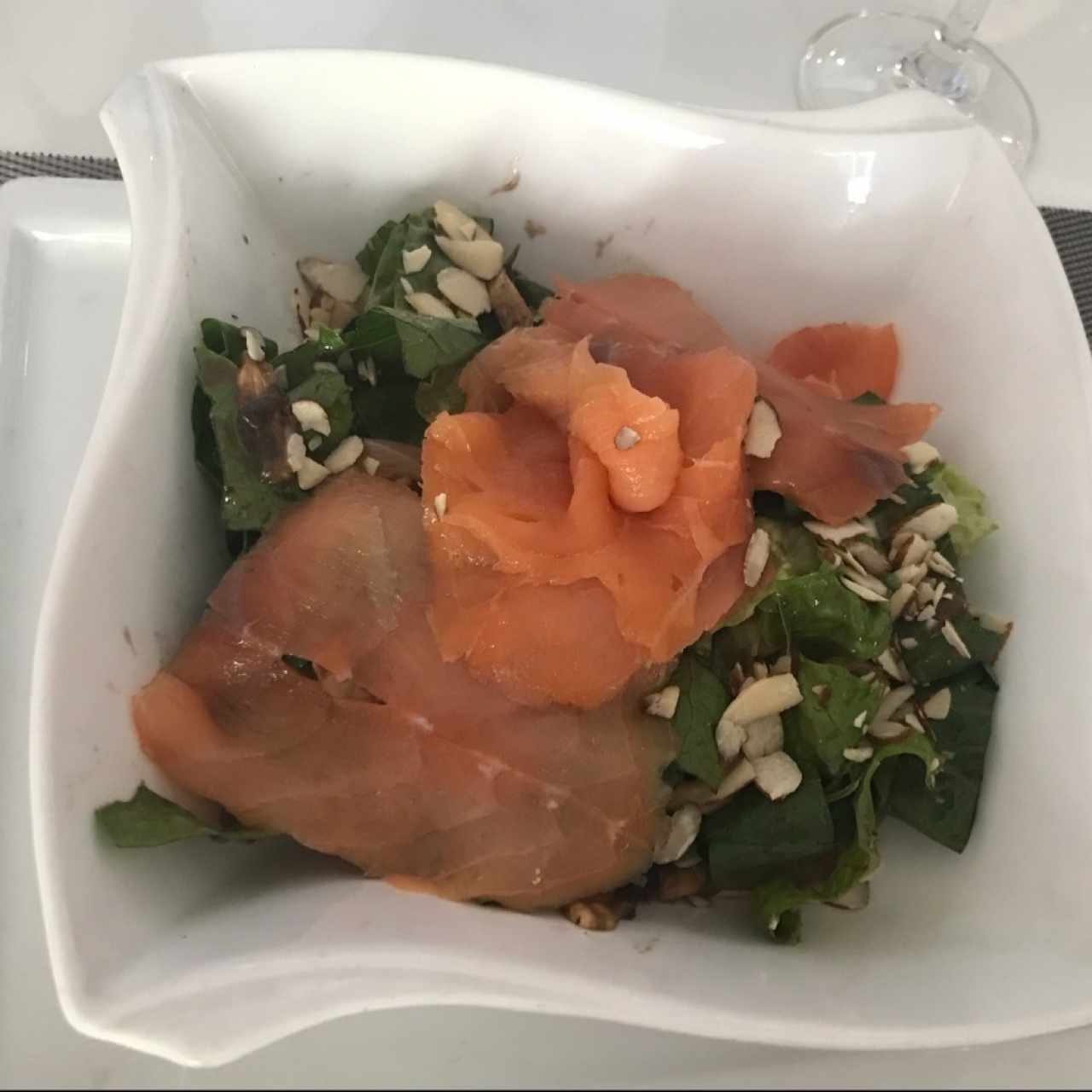 Ensalada de salmón