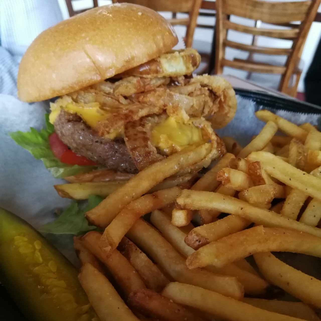 hamburguesa (menu almuerzo)