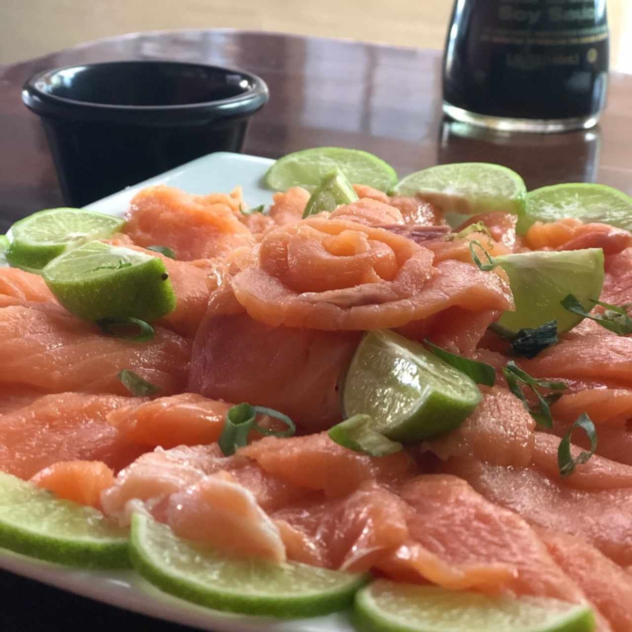 pésimo sashimi de salmón 