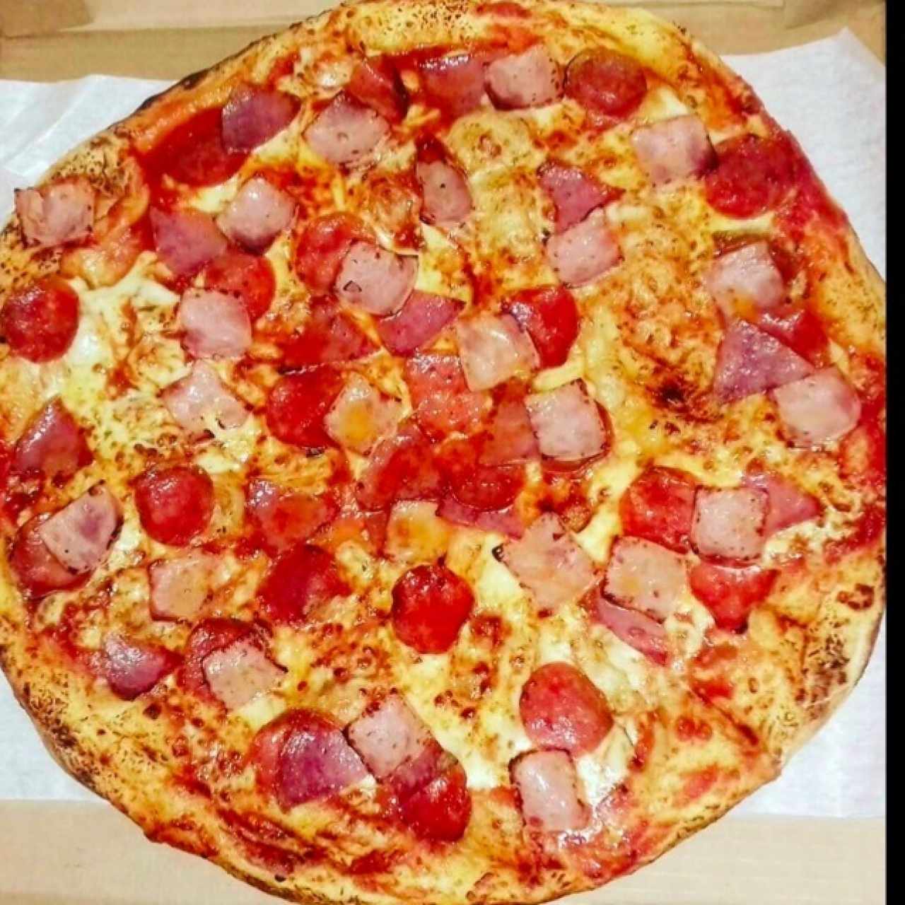 Pizza de Jamon y Peperoni