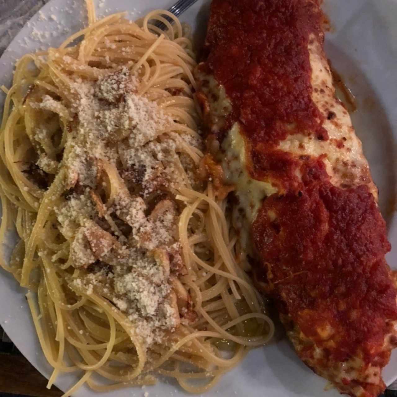corvina parmesana con spaghettini al oleo