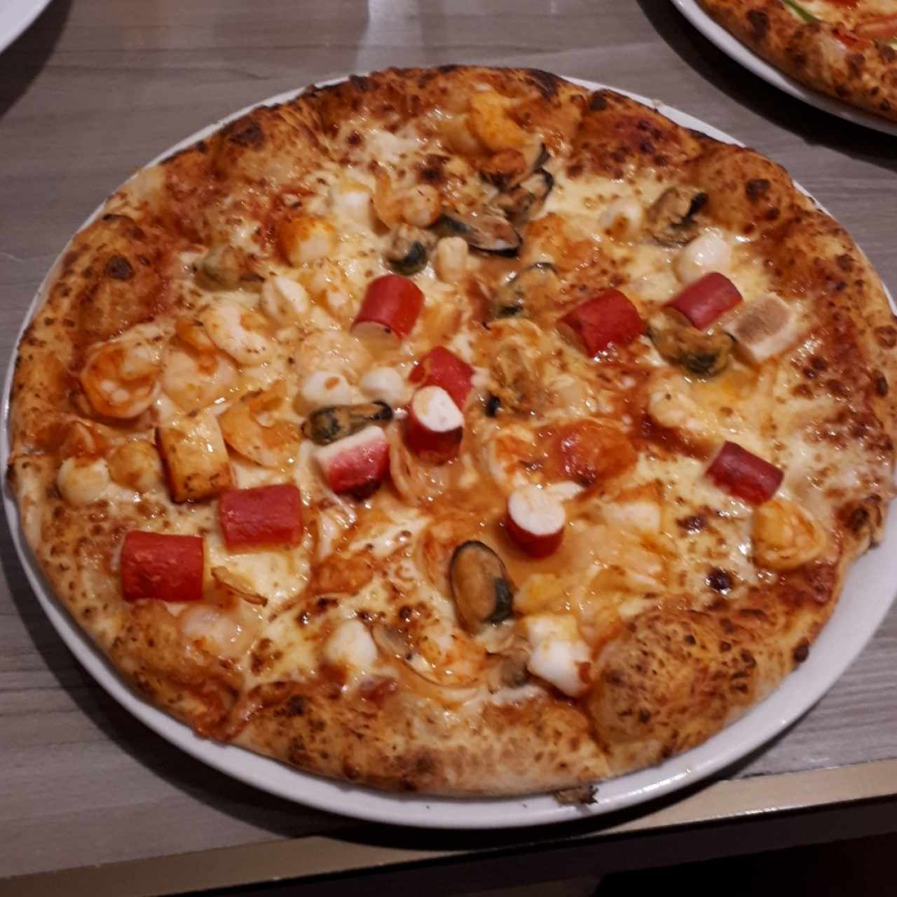 Pizza con Mariscos Surtidos