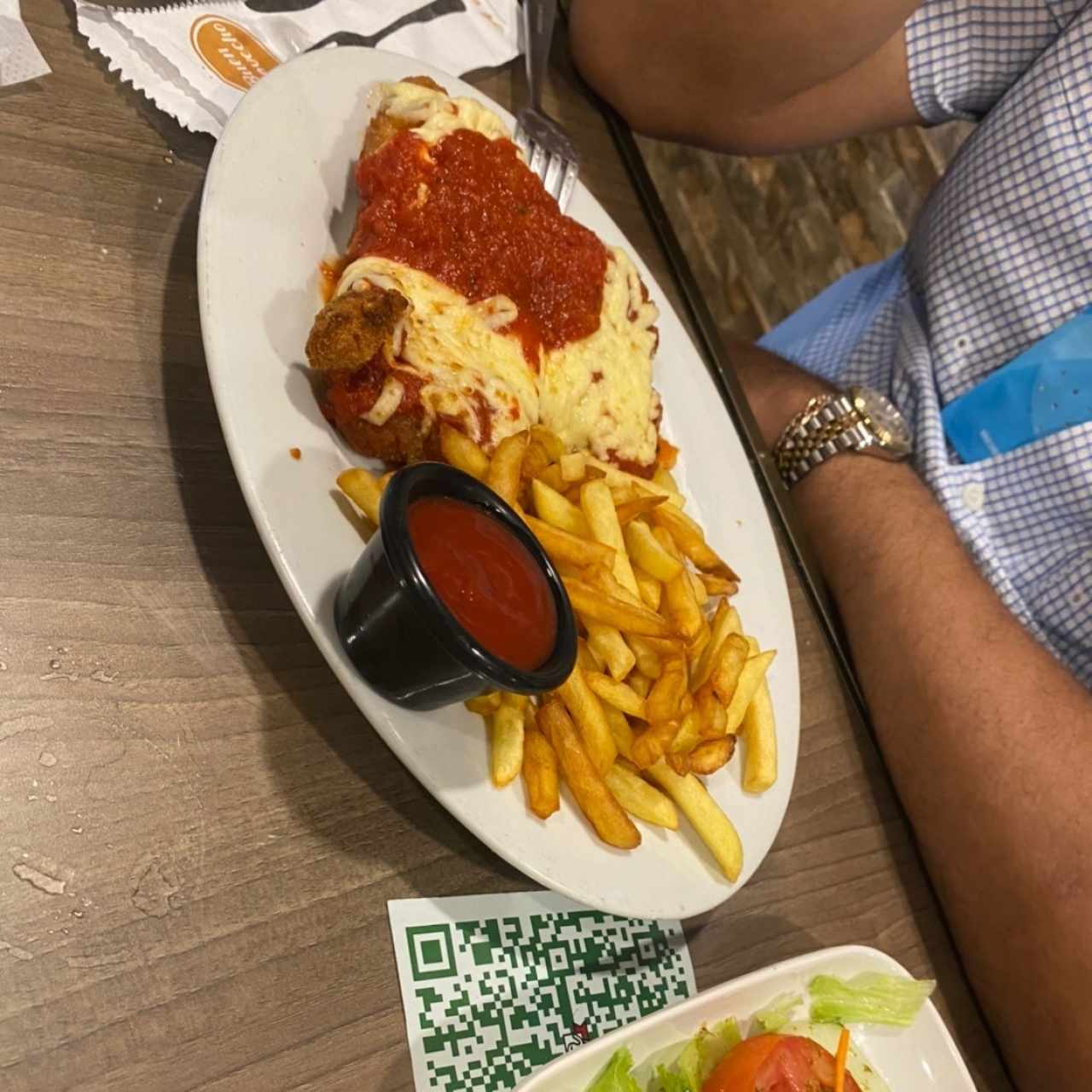Chuleta a la Parmigiana con Pasta al Oleo