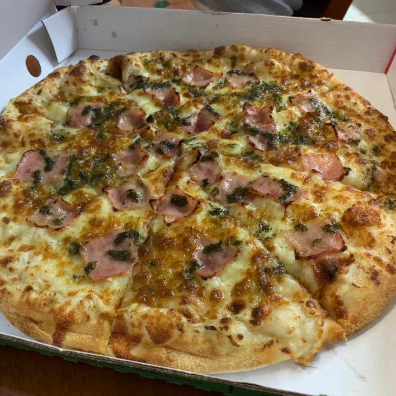 Pizzas - Panna-Jamón y Albahaca