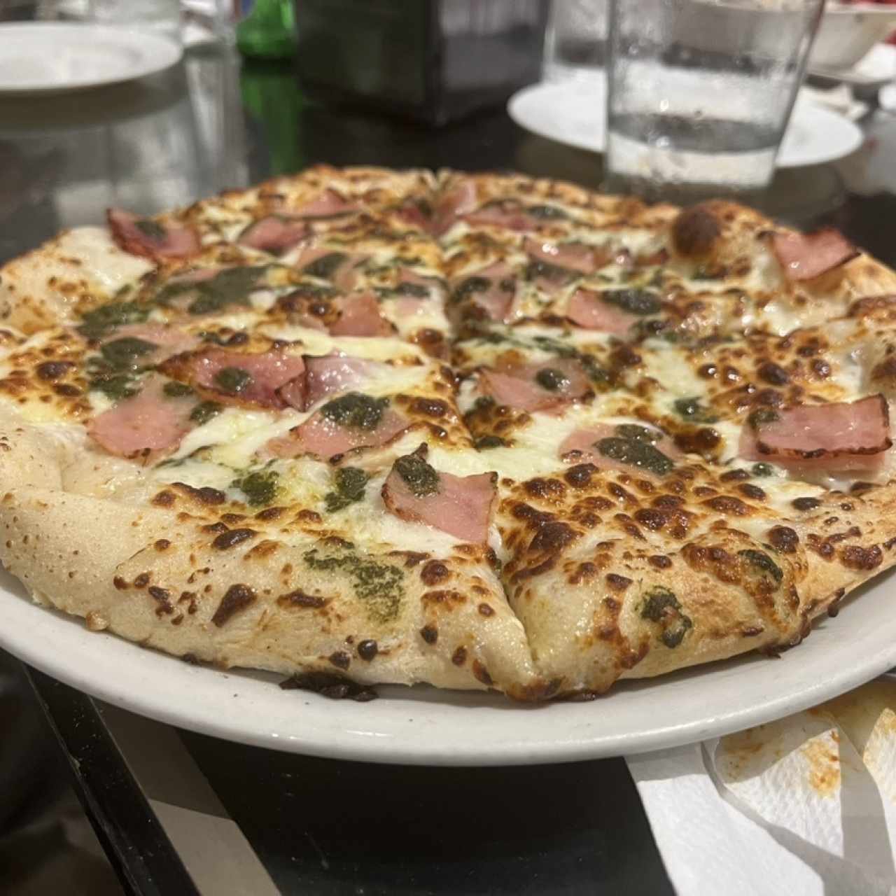 Pizzas - Panna-Jamón y Pesto