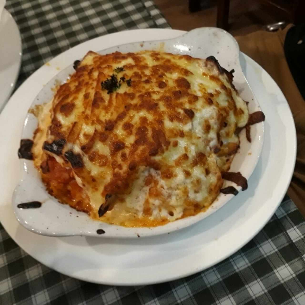 Lasaña de pollo gratinada (en salsa blanca)