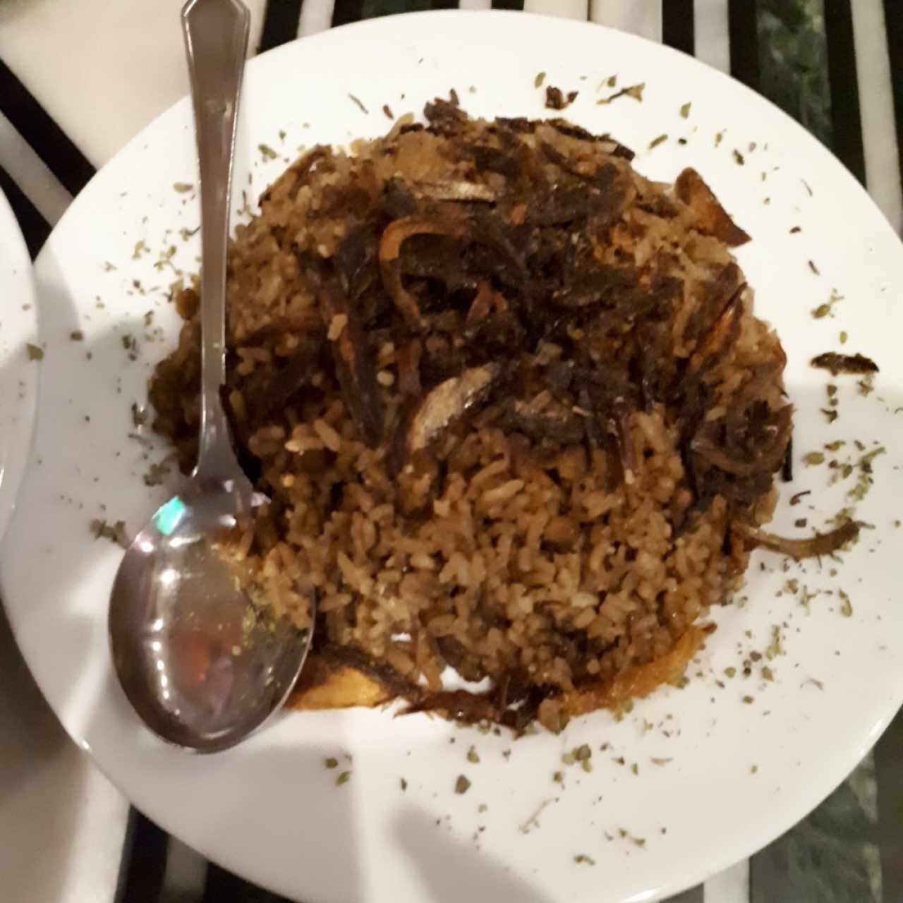 Mjardarah ( arroz con lentejas y cebolla )