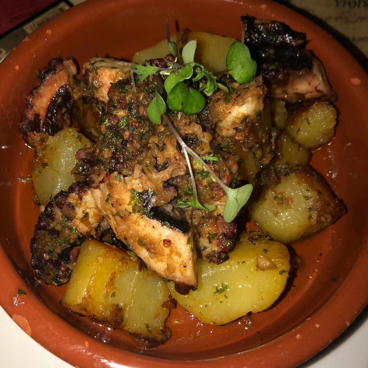 Pulpo al ajillo