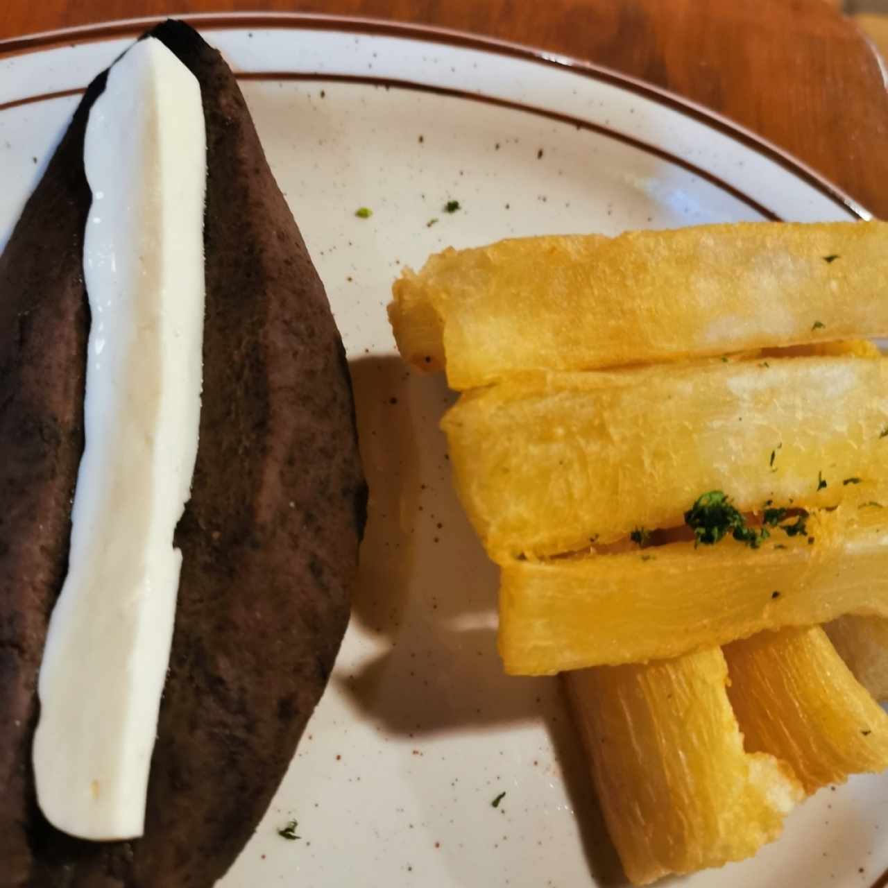 frijoles y yuca