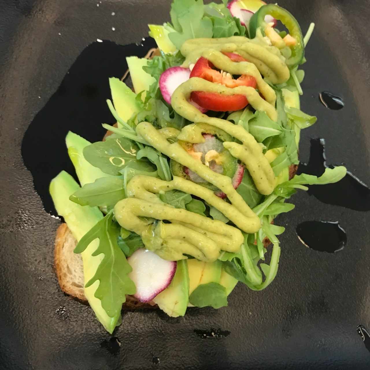 Bruchetta de avocado