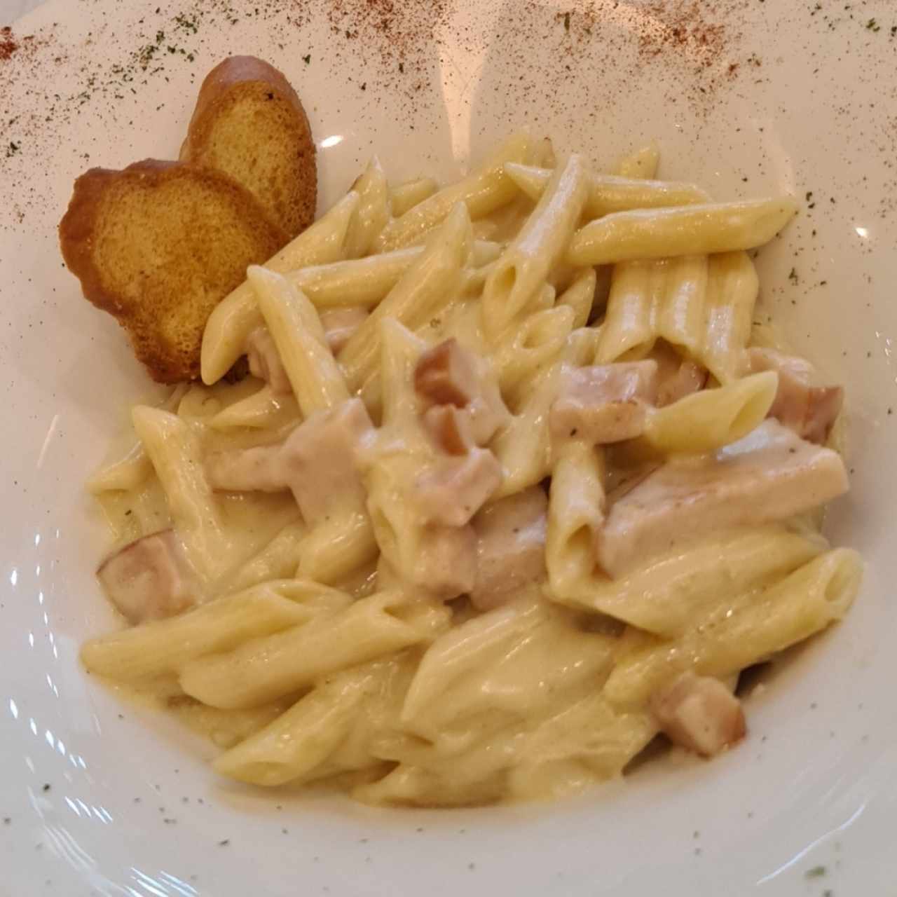 Pasta con Carbonara de Pavo