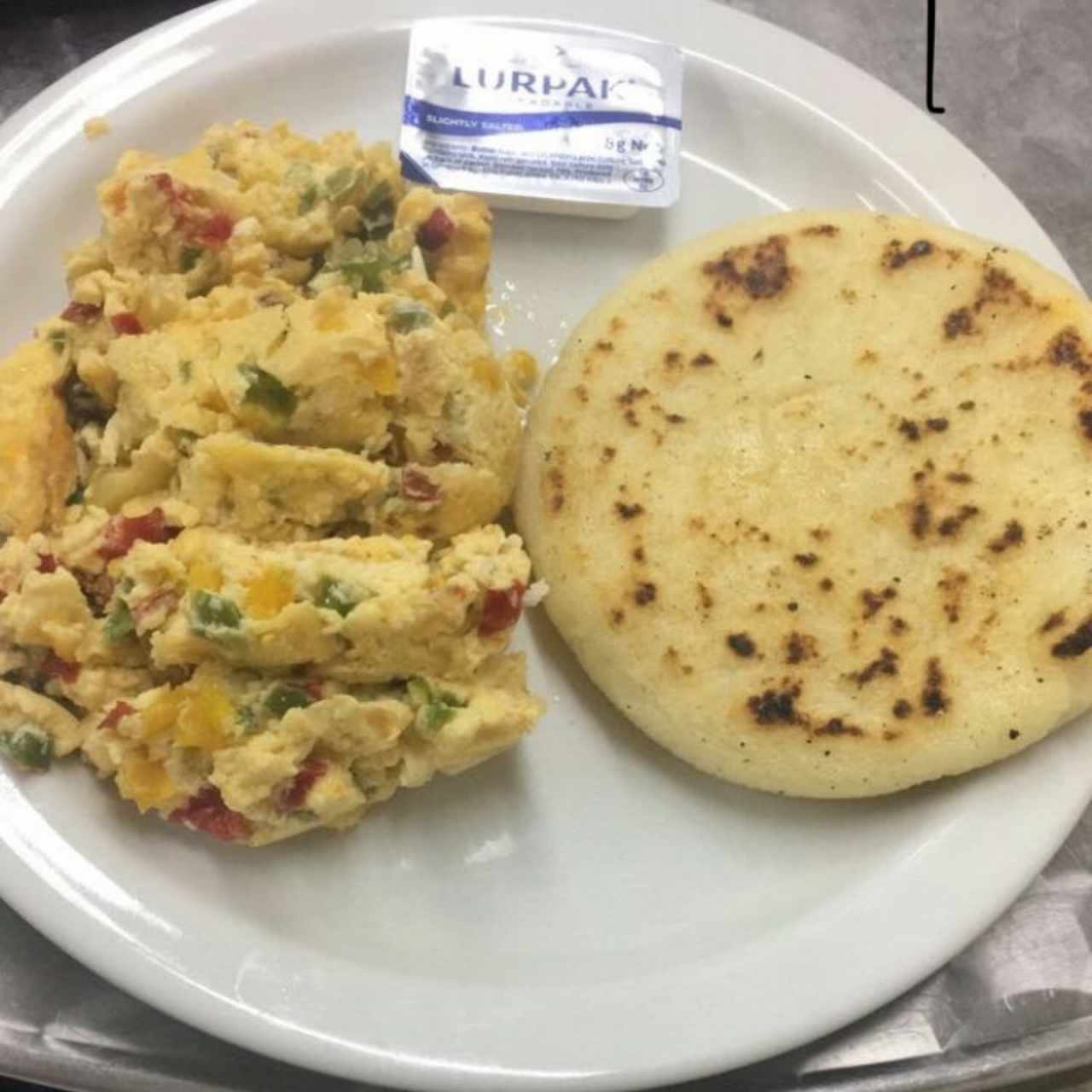 arepa con perico