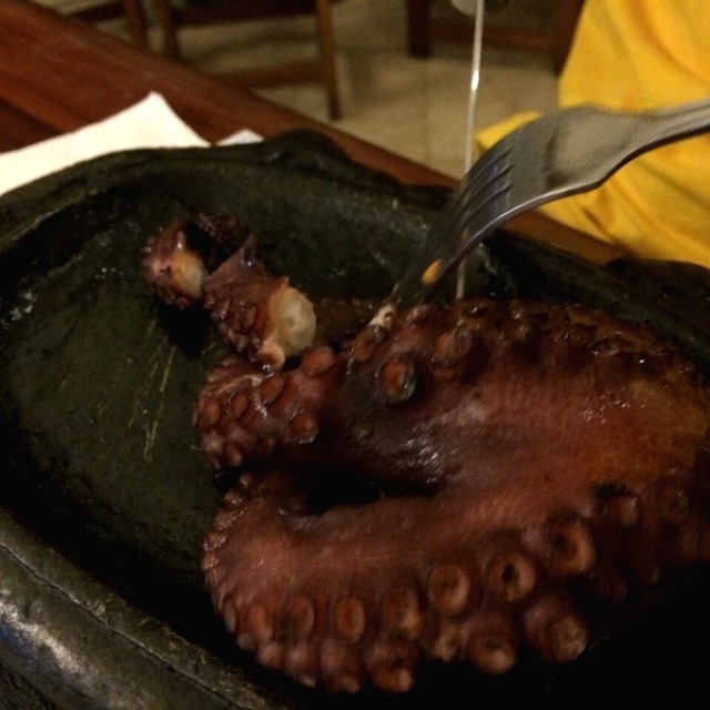 Pulpo al carbon