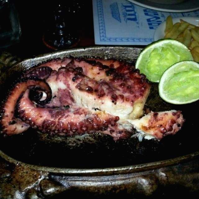 Pulpo al carbon