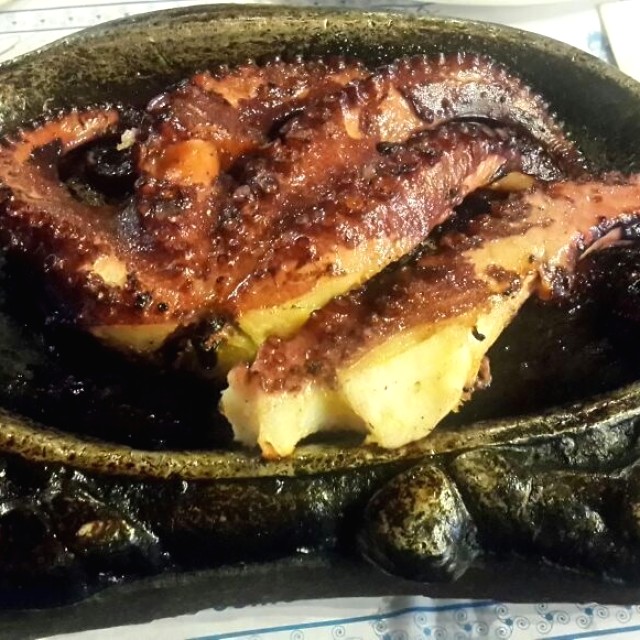 Pulpo a La Brasa