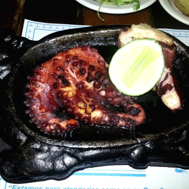 Pulpo al carbón