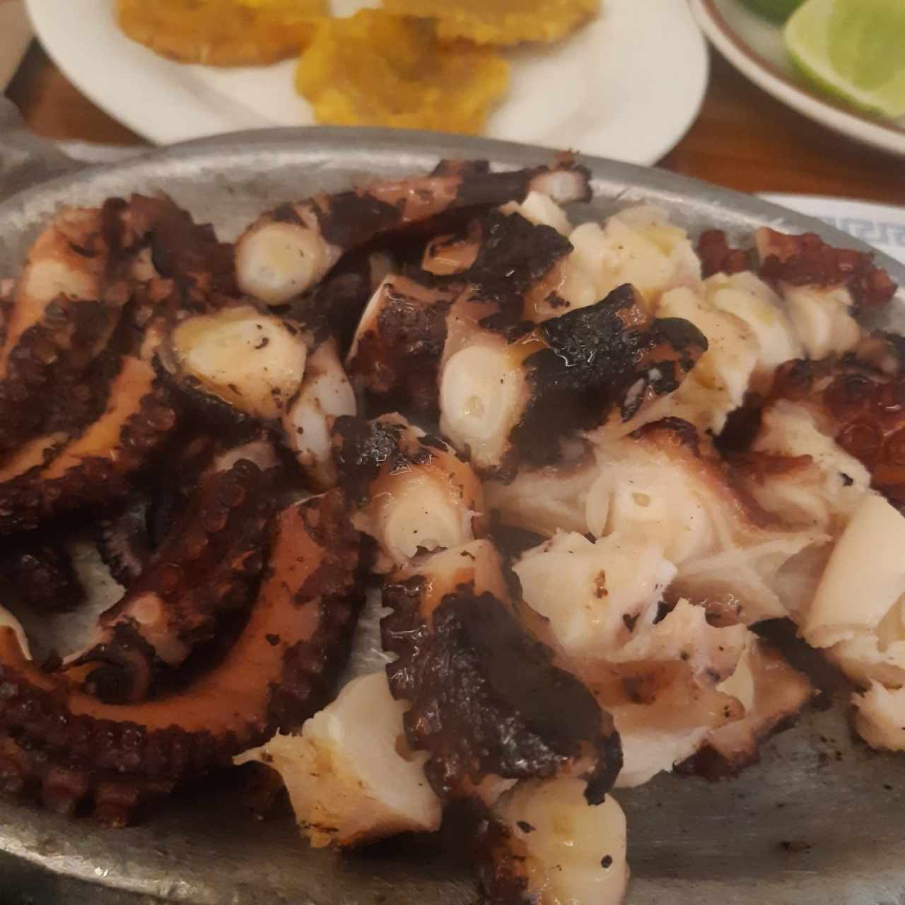 Pulpo al Carbón, al Ajillo, al Vino