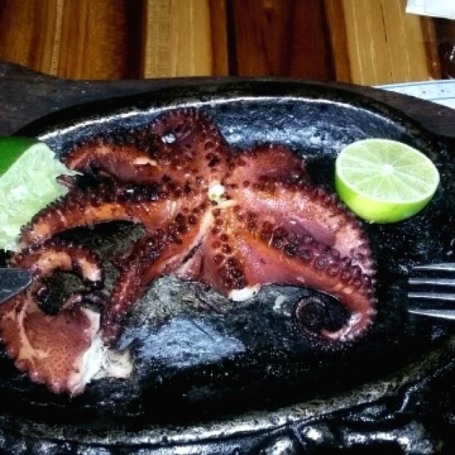 Pulpo a la brasa