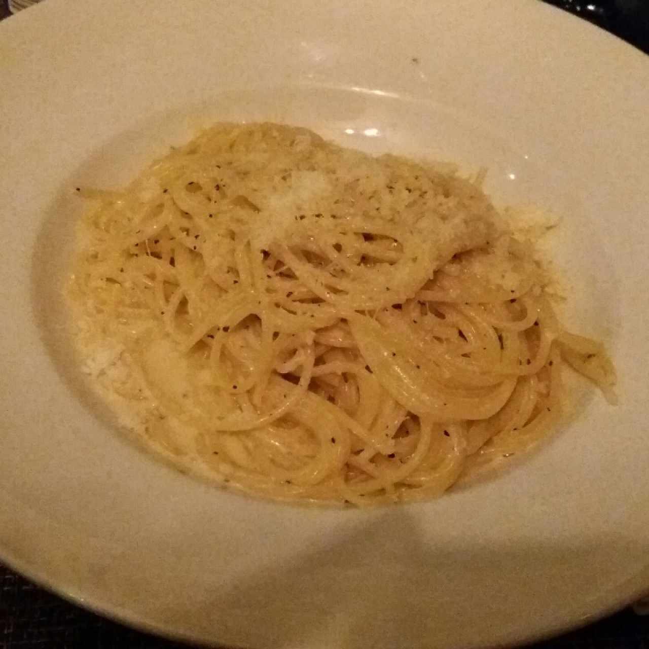  Spaghetti cacio e pepe 
