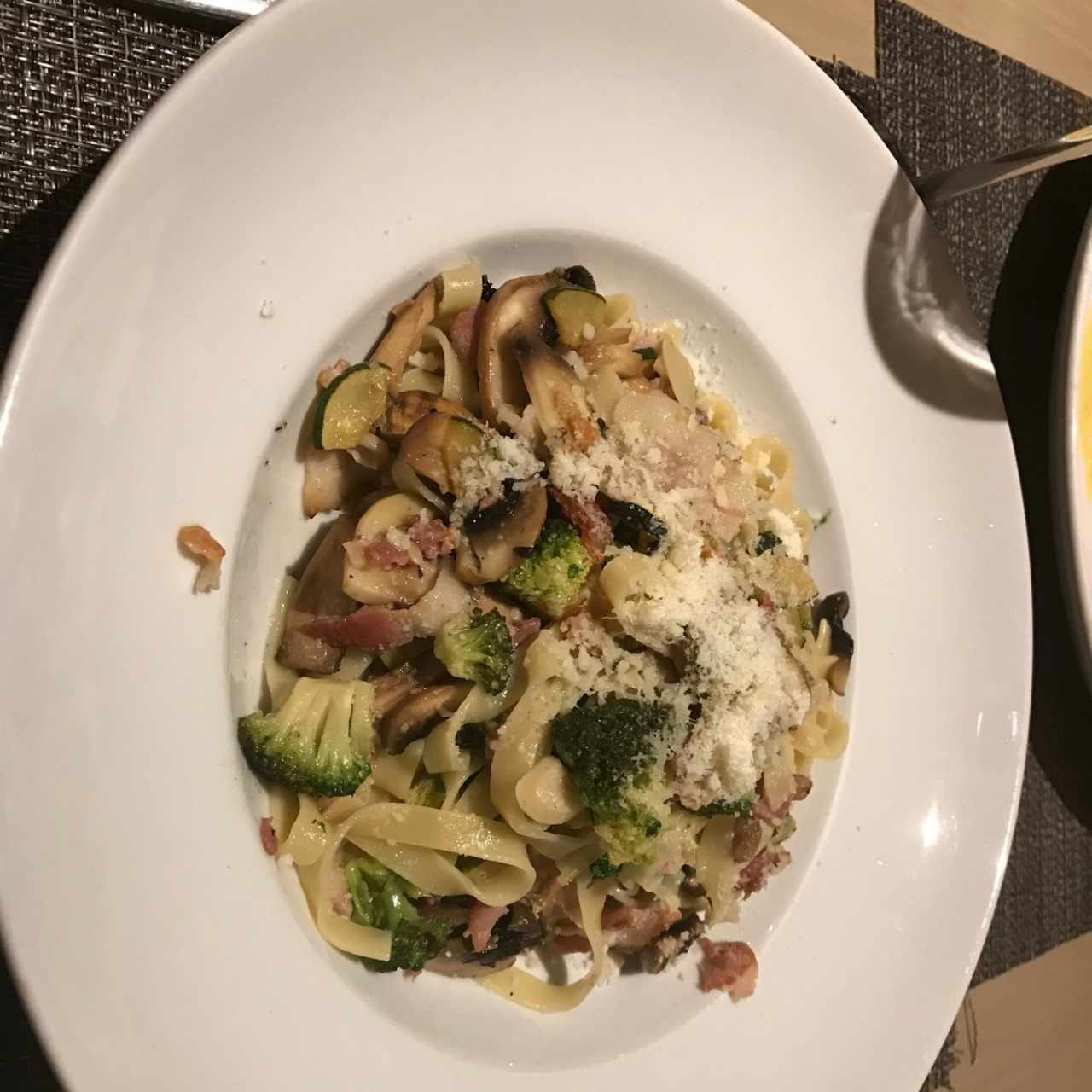 fetuccini al gusto(combinacion sugerida por el gerente)