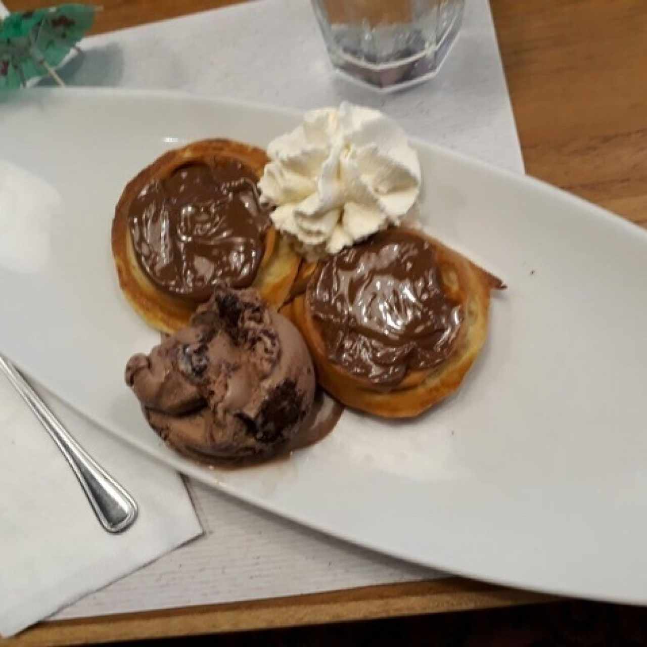 Mini Waffles - NUTELLA