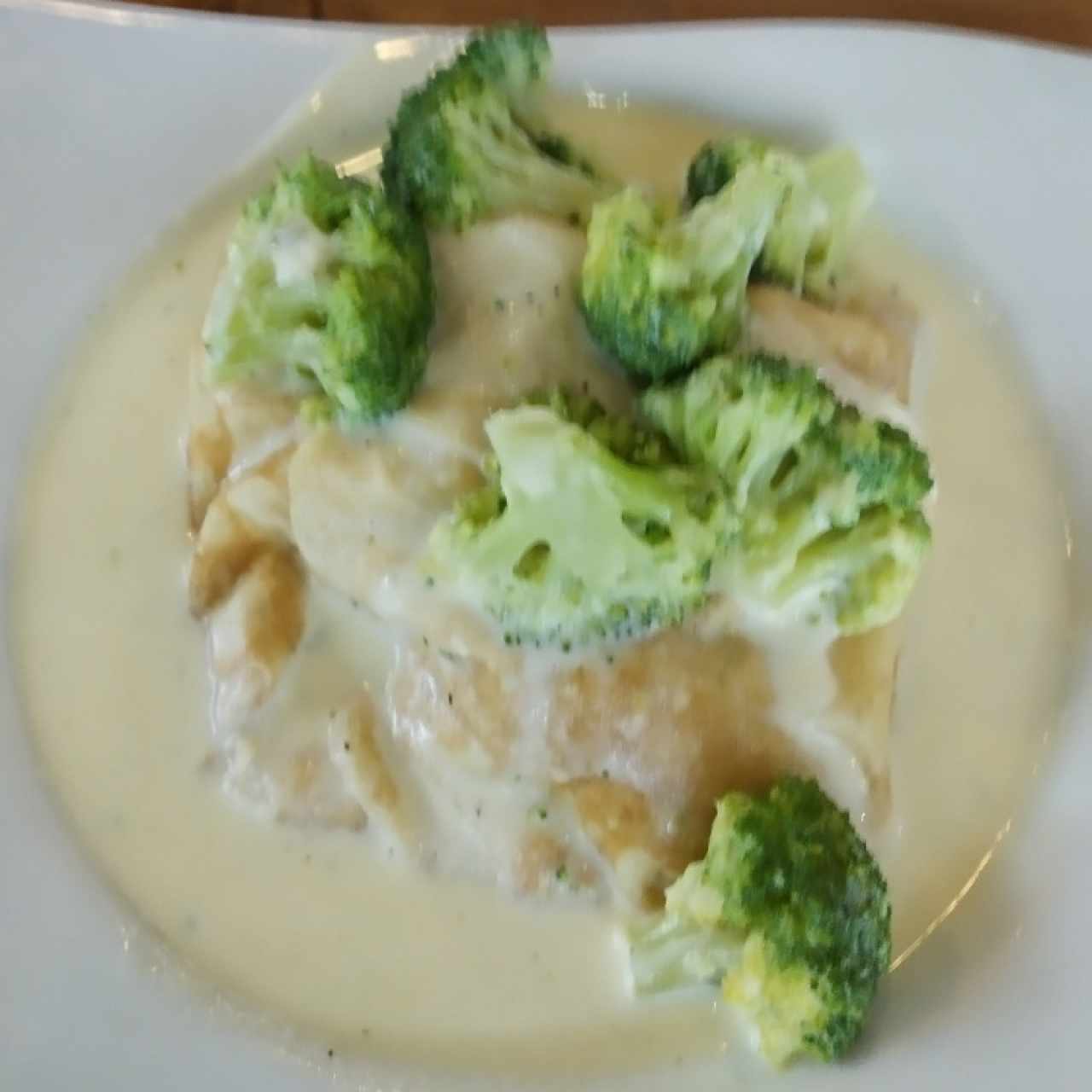 crepe de pollo con brócoli y queso