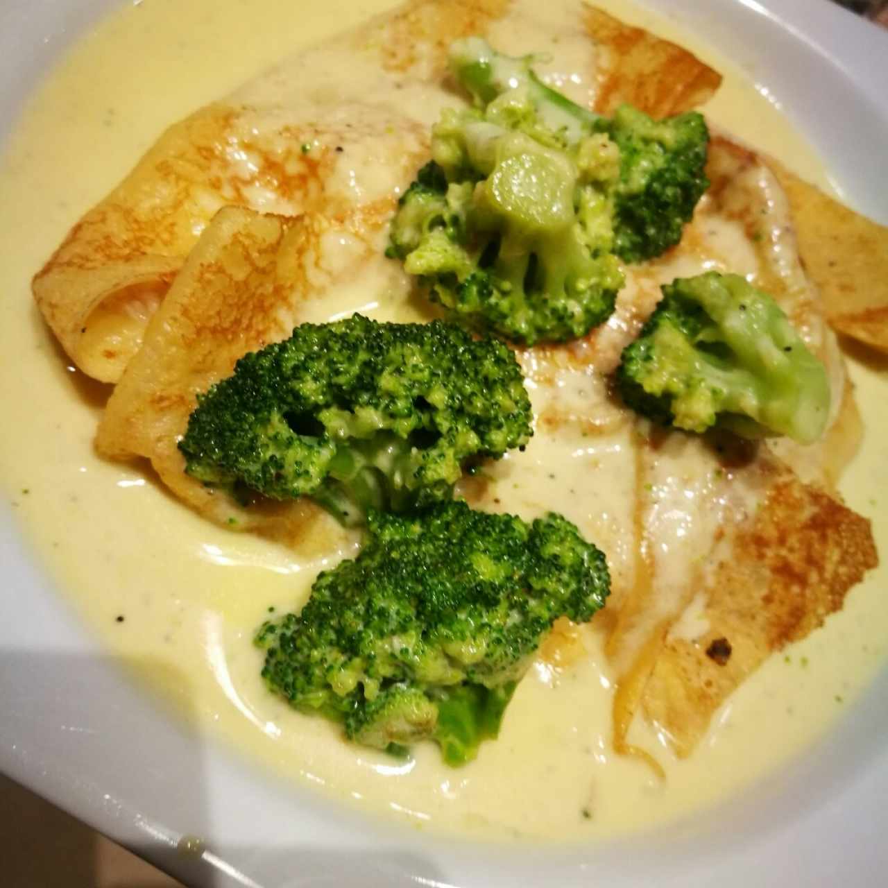 Pollo con Brocoli y Queso