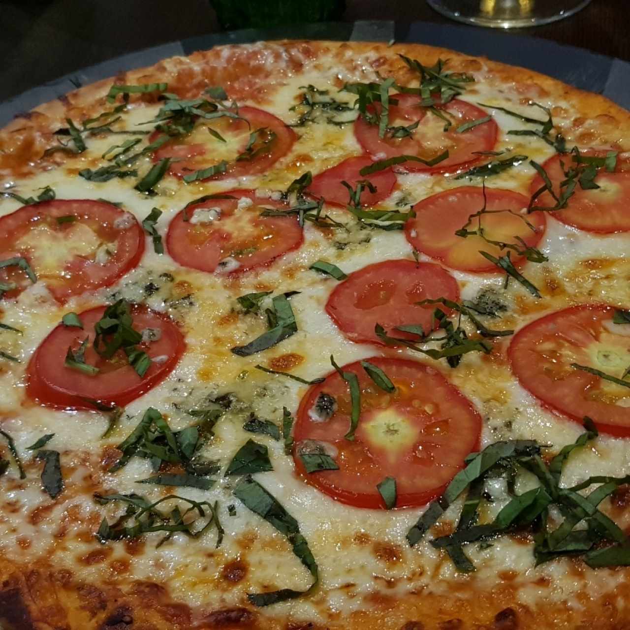 pizza capresse con gorgonzola