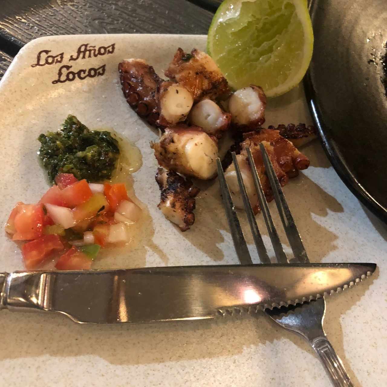 Pulpo con sus aderezos 