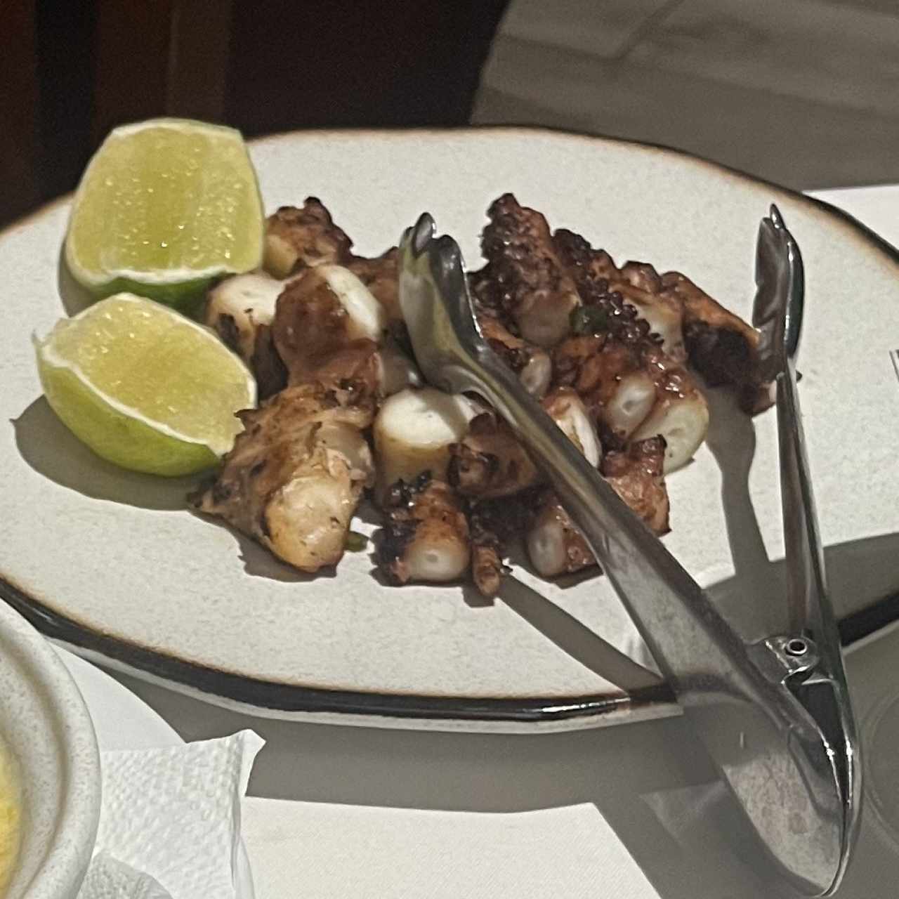 ENTRADAS CALIENTES - Pulpo al Carbón