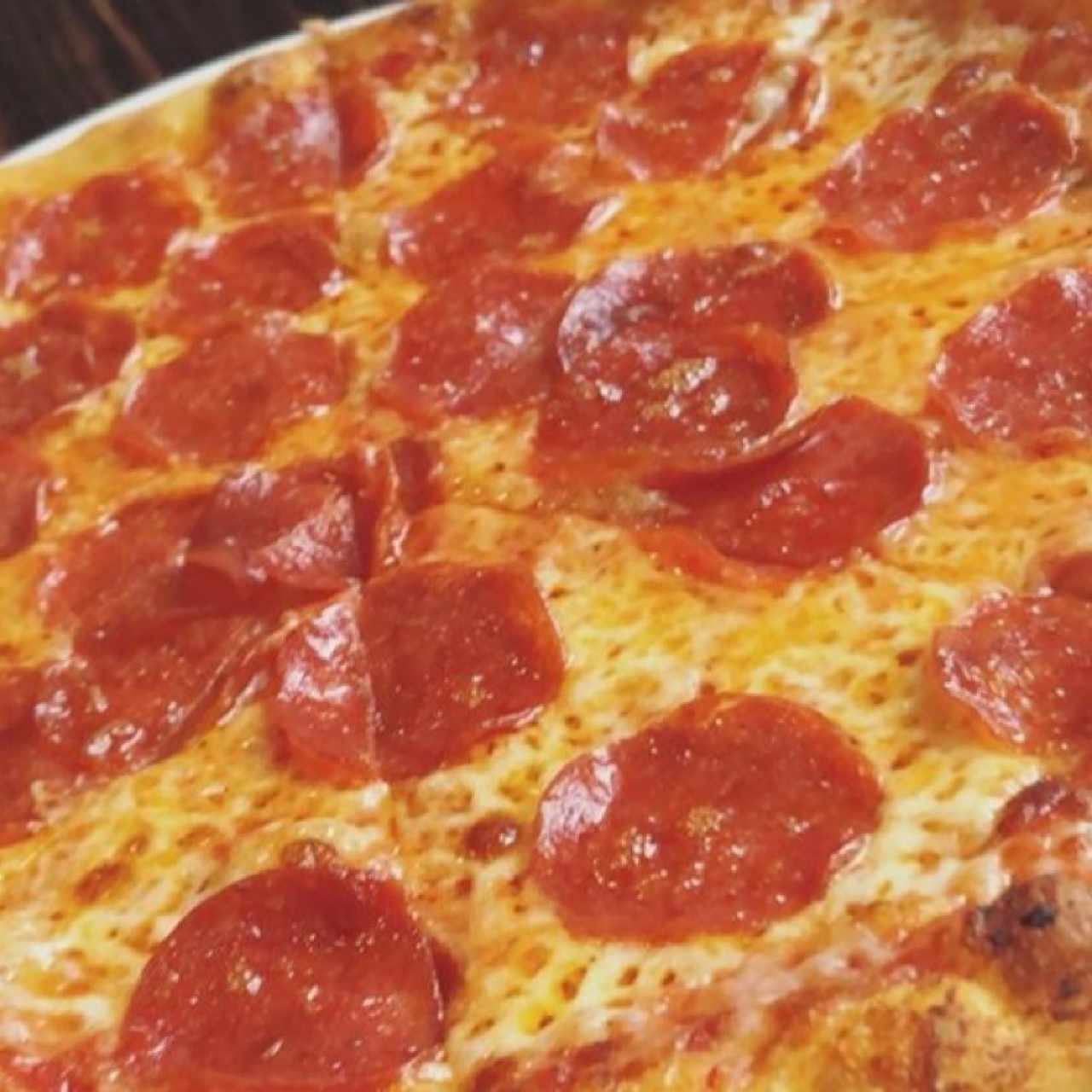 Pizzas - Pepperoni americano