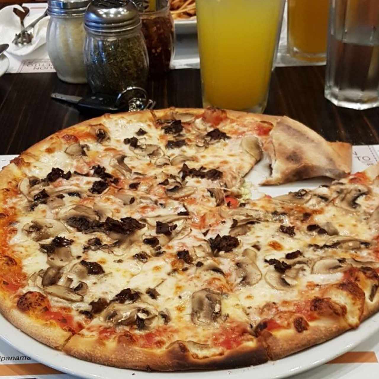 Pizzas - Pollo e Funghi