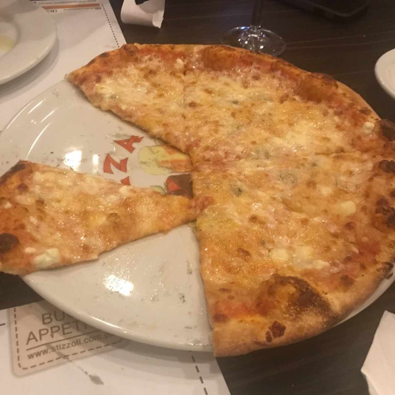 Pizzas blancas - Quattro formaggi