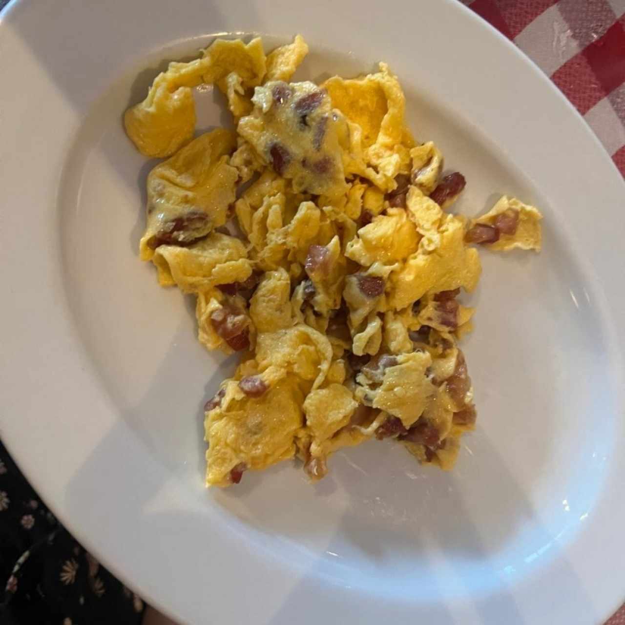 DOS HUEVOS - Estilo revueltos con jamon